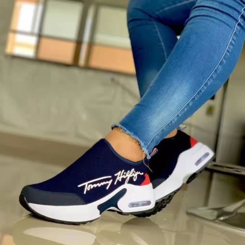 2022 Fashion Walking Sneakers