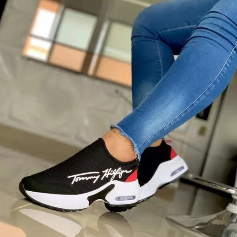 2022 Fashion Walking Sneakers